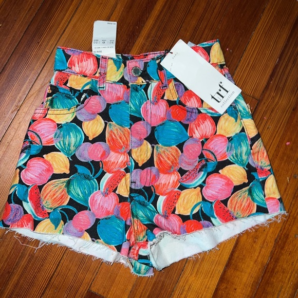 Zara (Trf collection) Shorts - Picture 1 of 6